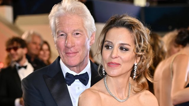 Riçard Gir xoşbəxt evliliyin sirrini açır: "Yaxşı ata olmağı öyrəndim"