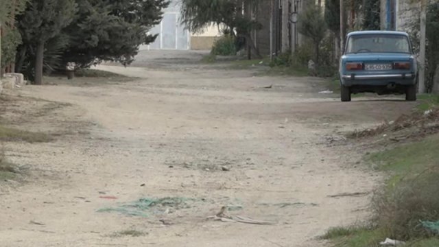 Maştağanın 40 illik yol problemi: "Nə taksi gəlir, nə təcili yardım" - VİDEO