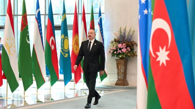 Prezident Məşvərət Görüşünün iclasında çıxış etdi - YENİLƏNİB