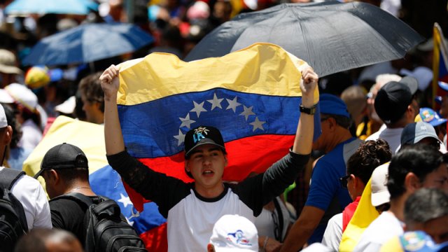 Səfir: Venesuela hərbi işğal təhlükəsi altındadır