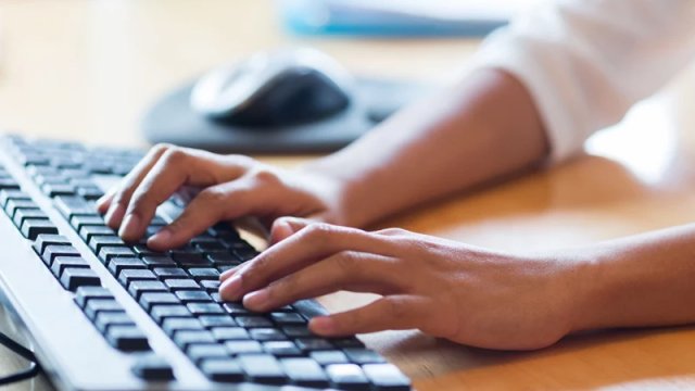 Süni intellekt bir neçə il ərzində klaviaturaları tarixə qovuşdura bilər