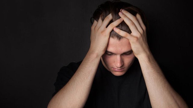 
Balakəndə 32 yaşlı kişi qadını təhqir etdi, qızının videosunu sosial şəbəkədə paylaşdı –TƏFƏRRÜAT