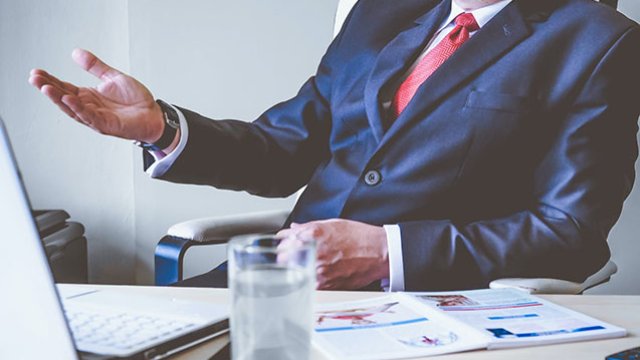 
Direktor bəraət alaraq azadlığa çıxdı- Evi özünə qaytarıldı