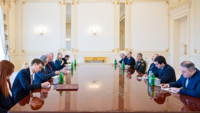 Prezident Birləşmiş Krallığın müdafiə üzrə dövlət nazirini qəbul etdi - FOTO