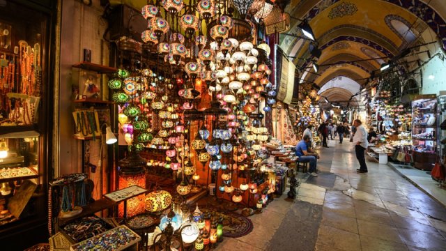 İstanbulun gəzərək kəşf edin: Dünya memarlığının əsrarəngiz inciləri - FOTO