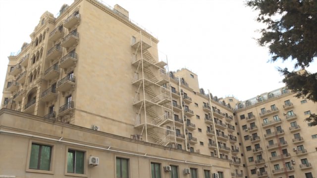 Binalarda təhlükə: Yanğın çıxışları niyə bağlıdır? - VİDEO