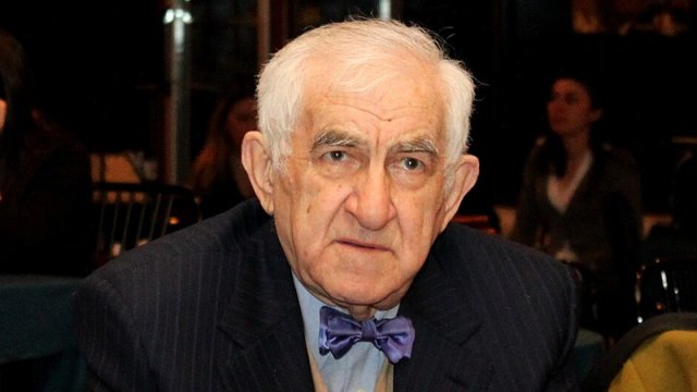 İlham Əliyev Tofiq Bakıxanovu ordenlə təltif etdi