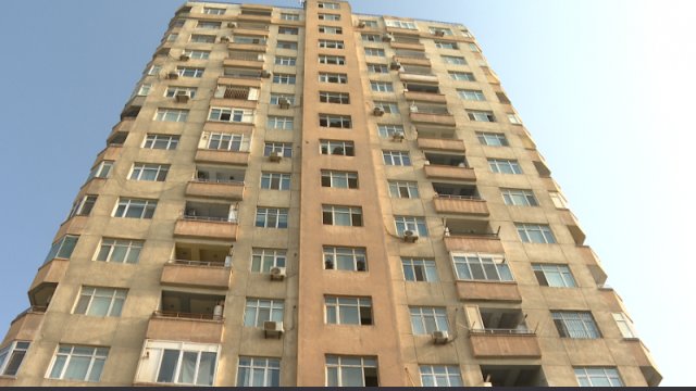 Yanğın baş verən binanın sakinlərinə kompensasiya verilib? - VİDEO