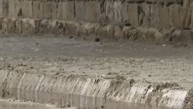 Bakının mərkəzində TƏHLÜKƏ: Torpaq sürüşməsi riski