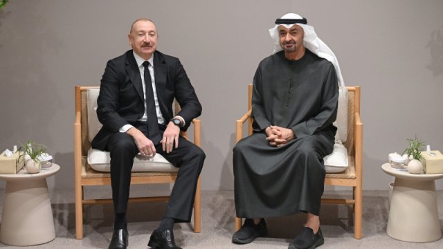 İlham Əliyev Əbu-Dabidə BƏƏ Prezidenti ilə görüşdü - YENİLƏNİB