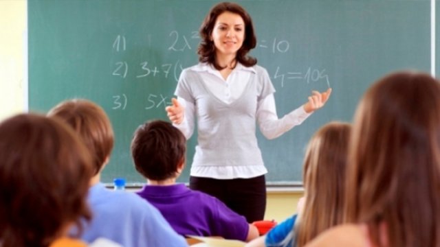 "Təhsildə sovet təcrübəsinə son qoyulmalıdır"