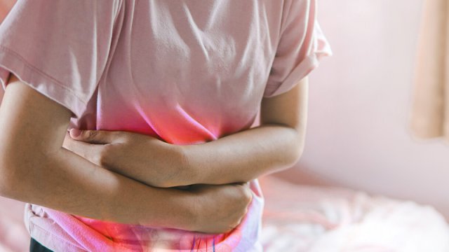 Gündə doqquz stəkan isti çay mədə xərçəngi riskini artırır