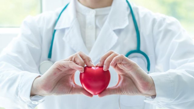 Ürək sağlamlığı üçün nə yemək lazımdır? - Diyetoloq ən faydalı 5 qozu açıqladı