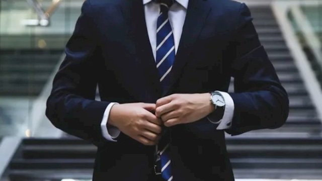 Azərbaycanda şirkət rəhbərinin əmlaklarına həbs qoyuldu