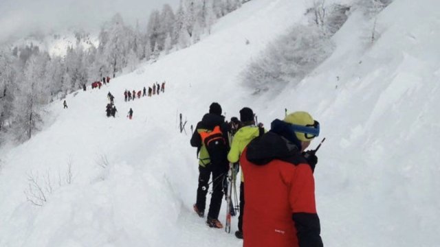 İsveçrədə dağ-xizək kurortunda partlayış olub, 40 nəfər ölüb -