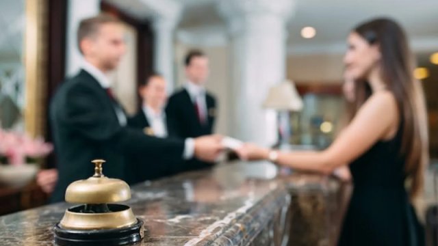 Hotellərdə qalmaq saatı azaldılıb? - VİDEO