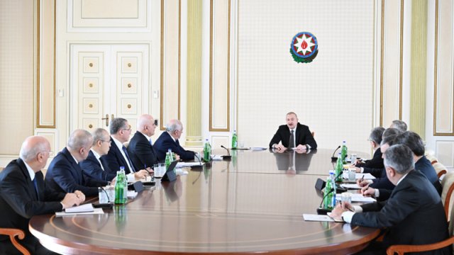 Prezidentin sədrliyi ilə Dövlət Proqramına həsr olunan müşavirə keçirildi - FOTO