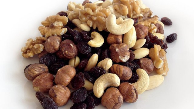 Hansı qoz-fındıqlar ən faydalıdır? - Ekspert 9 növ açıqladı