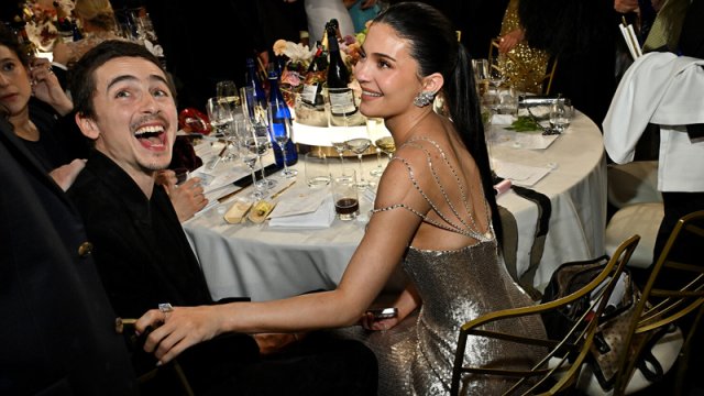 Kayli Cenner və Timoti Şalame gizli evlilikdə şübhəli bilinir