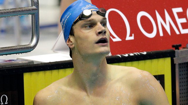 Olimpiya çempionu məşqçinin 13 yaşlı qızına təcavüzdə ittiham olunur