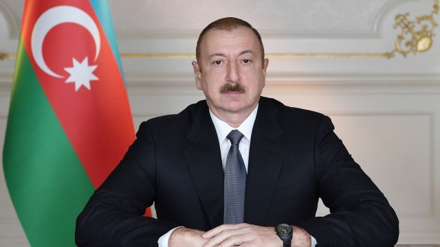 Prezident "Qarabağ"ı təbrik etdi