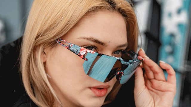 Azərbaycanın milli eynək brendi "Eyenek" qış kolleksiyasını təqdim edir - Premium keyfiyyət artıq satışda