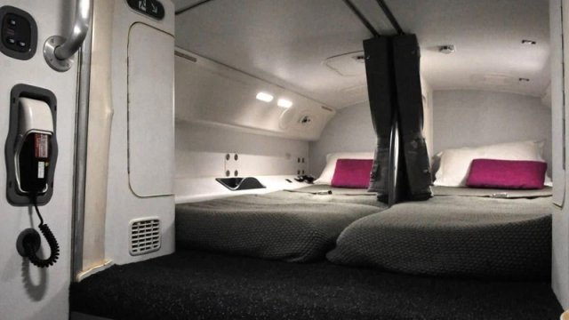 Təyyarələrdə sərnişinlərə qadağan edilmiş gizli sahələr