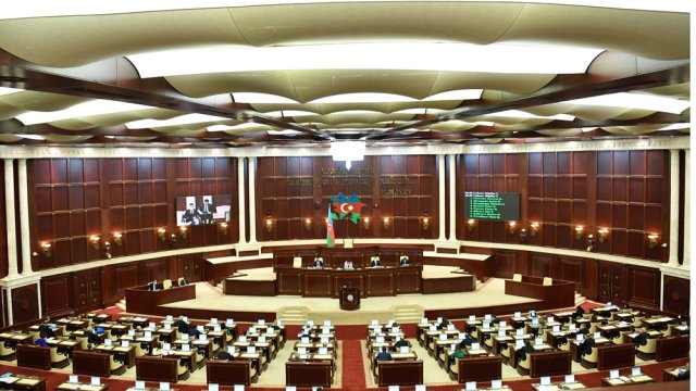 Deputat yeni qanundan danışdı: "Uşaqlarımızın gələcəyini düşünürük"