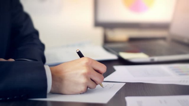 Azərbaycanda beş idarə ləğv olundu