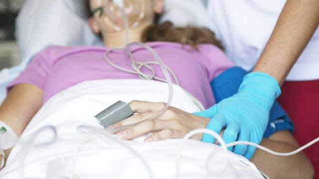 Şagirdin güllələdiyi müəllim palataya köçürüldü - YENİLƏNİB