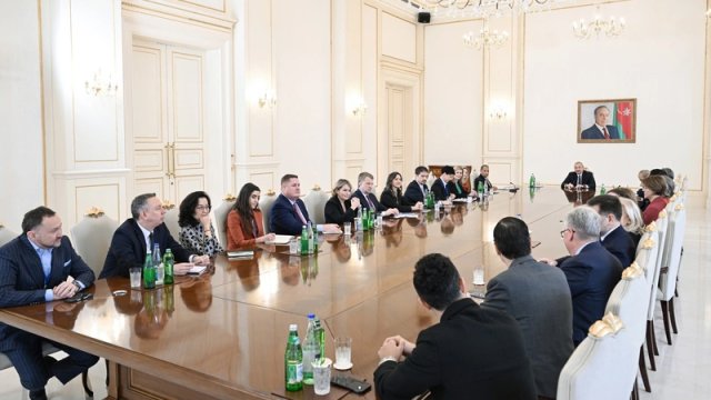
Prezident ABŞ Ticarət Palatasının nümayəndə heyətini qəbul etdi - FOTO