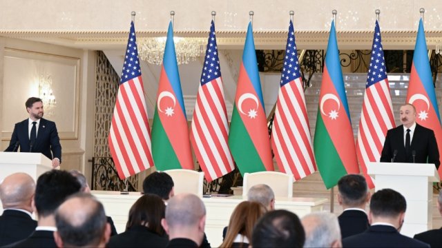 İlham Əliyev və Vens mətbuata bəyanatlarla çıxış etdi - YENİLƏNİB