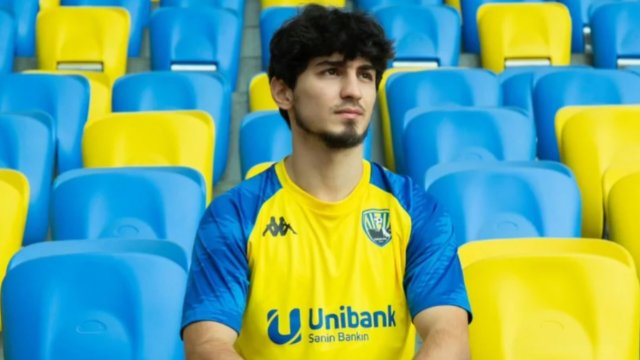 "Kəpəz" sabiq futbolçusunu transfer etdi