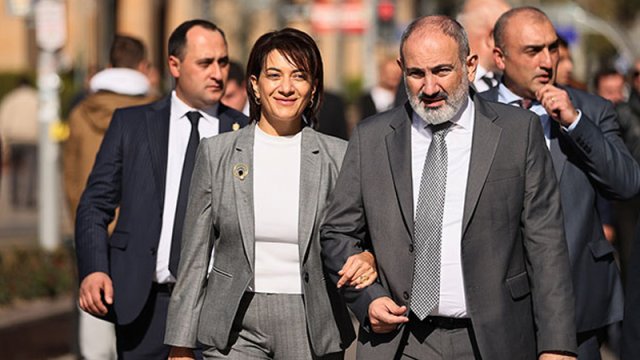 Anna Akopyan: Paşinyanla vətəndaş nikahım bitdi