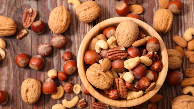 Enerji və arıqlama üçün qoz-fındığı nə vaxt yemək daha yaxşıdır?