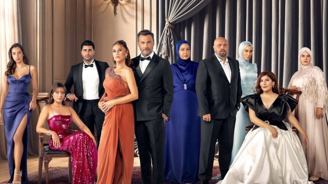 &ldquo;Kızılcık Şerbeti&rdquo; ulduzlarının yaşları - SİYAHI