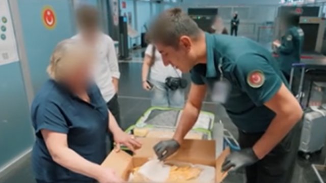 "Toyuqlar öz həyətimdəndir, əliboş gəlim?!" - Azərbaycanlı qadın gündəm oldu