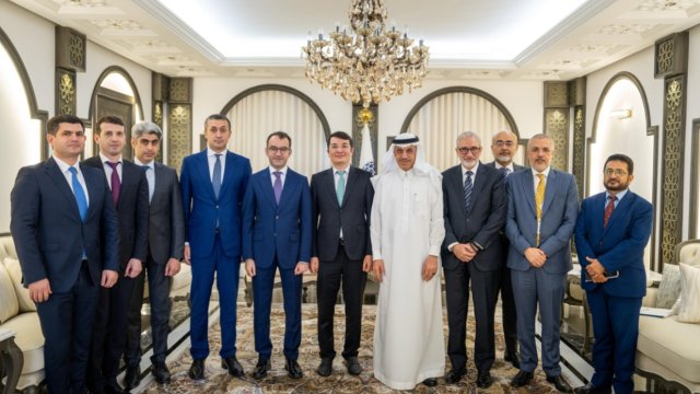 İqtisadiyyat nazirinin birinci müavini İslam İnkişaf Bankı Qrupunun rəhbər şəxslərilə görüşüb