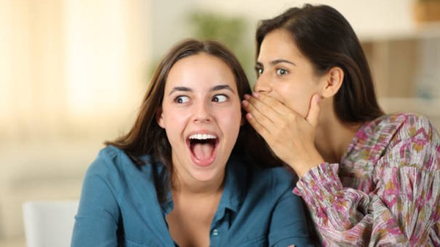 "Filankəs boşandı, sən niyə ayrılmırsan?"