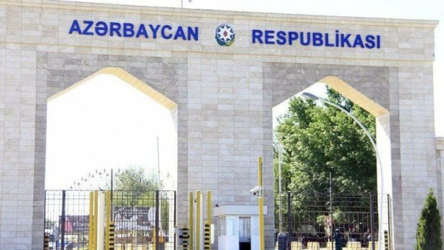 Quru sərhədləri: "Açılması müzakirə predmeti ola bilər"