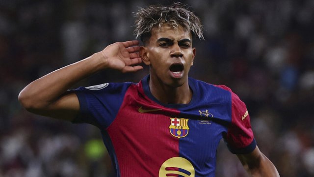 Lamin Yamal futbol tarixinə düşdü