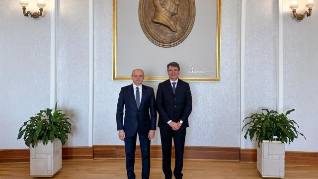 Energetika naziri moldovalı həmkarı və &ldquo;TAP AG&rdquo;nin rəhbəri ilə müzakirələr aparıb