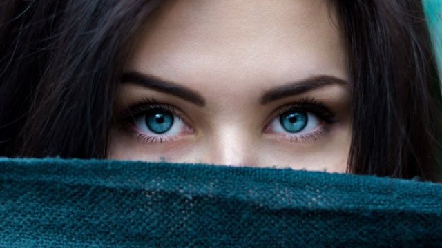 Mavi gözlü insanlarda bu 11 xarakter xüsusiyyəti var