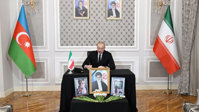 Prezident İran səfirliyinə gedib başsağlığı verdi - FOTOLAR