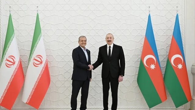Məsud Pezeşkian İlham Əliyevə zəng etdi