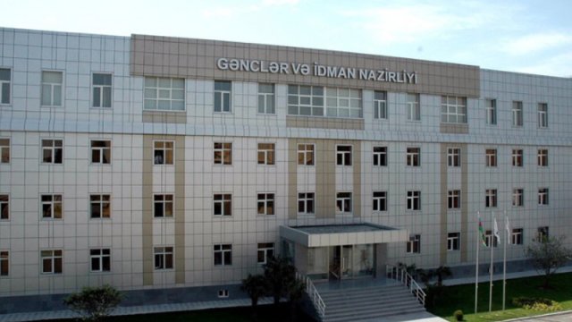 Nazirlik 152 min manatlıq gül və əklil alır