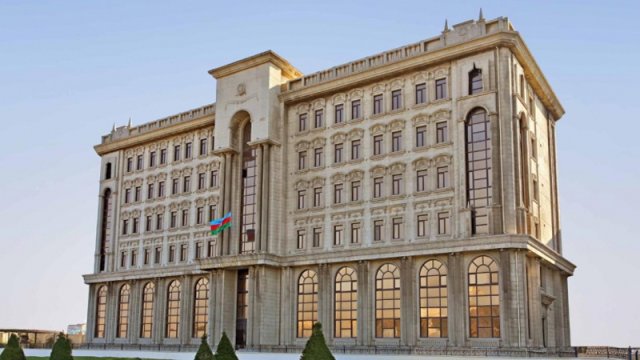 Dövlət qurumuna məxsus avtomobil bu qiymətə satıldı