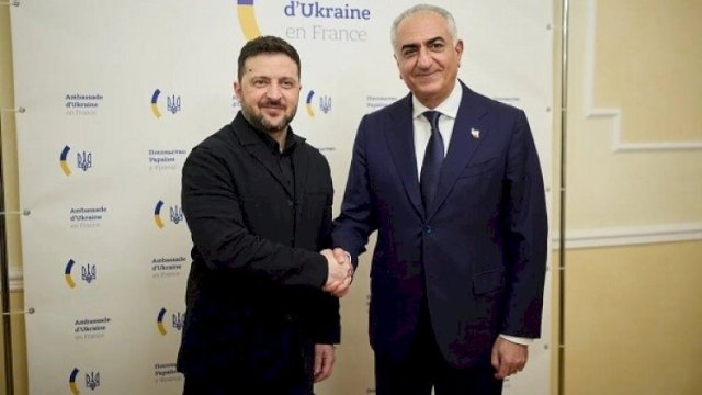 Zelenski Pəhləvi ilə görüşdü