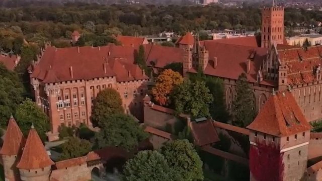 Dünyanın ən böyük qalası 21 hektar sahəni əhatə edir və dramatik tarixə malikdir