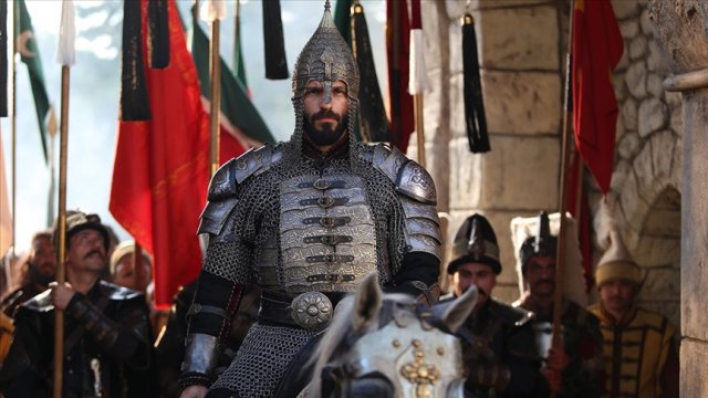 &ldquo;Mehmed: Fetihler Sultanı&rdquo; ulduzlarının yaşları - SİYAHI